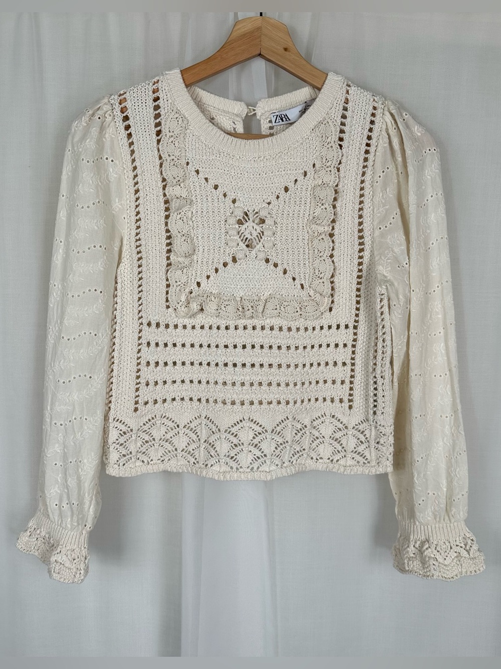 Zara Cream Crochet Lace Open Knit Eyelet Ruffle Cropped Sweater Blouse Top S
